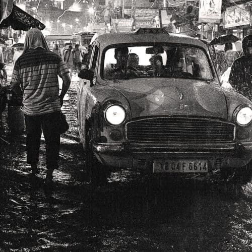 Pluie torrentielle et taxi à Calcutta